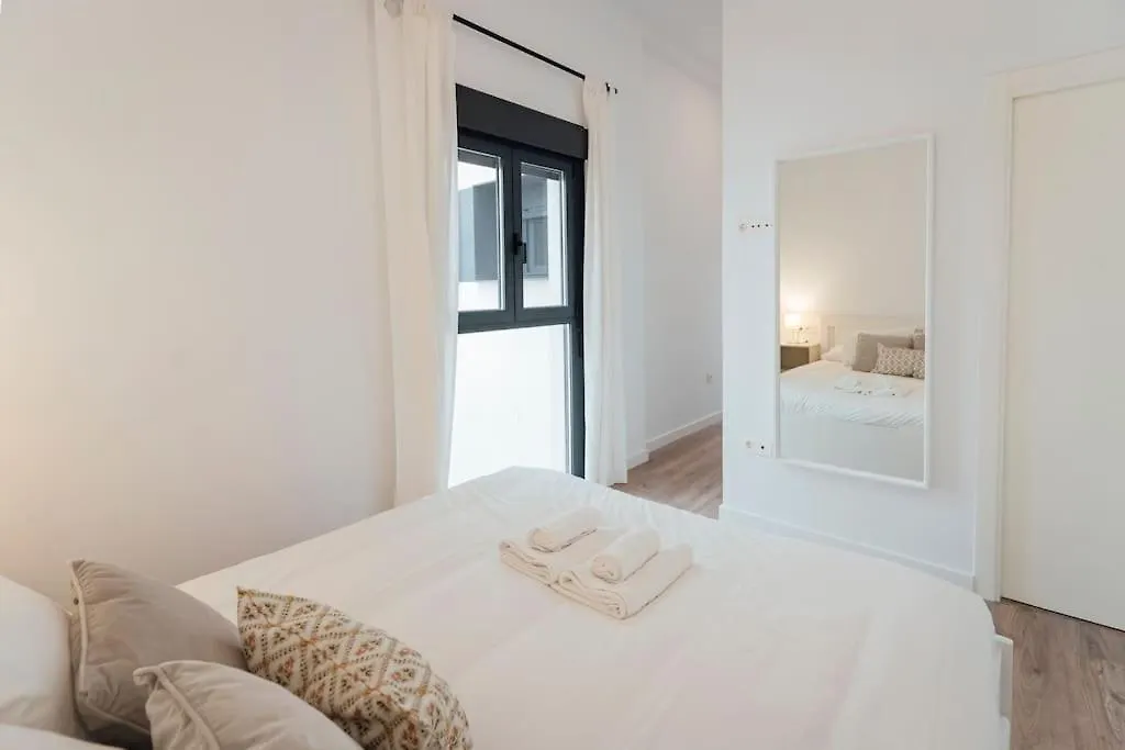 O&L Punonrostro Bright Minimalist Central Home Seville 0*,  Spain