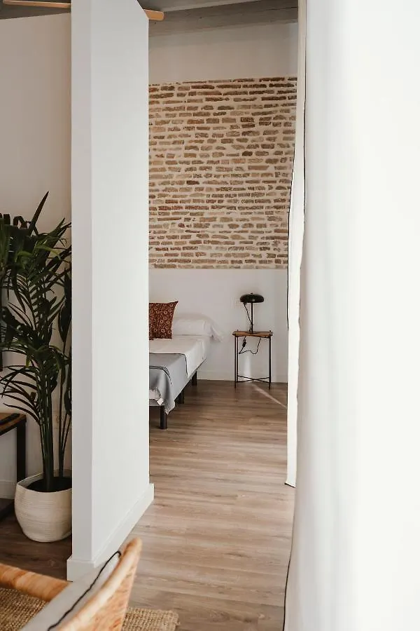 O&L Punonrostro Bright Minimalist Central Home Seville