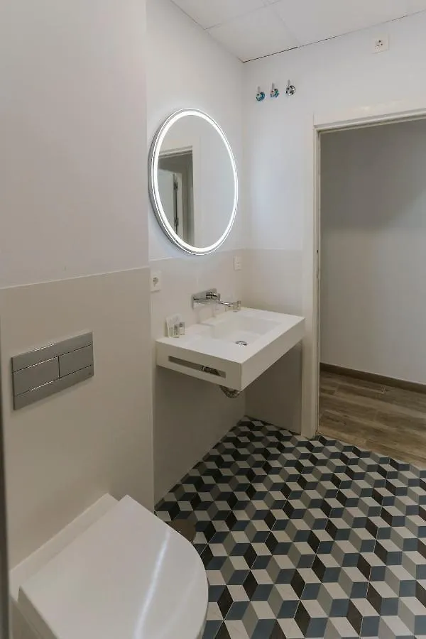 O&L Punonrostro Bright Minimalist Central Home Seville Apartment
