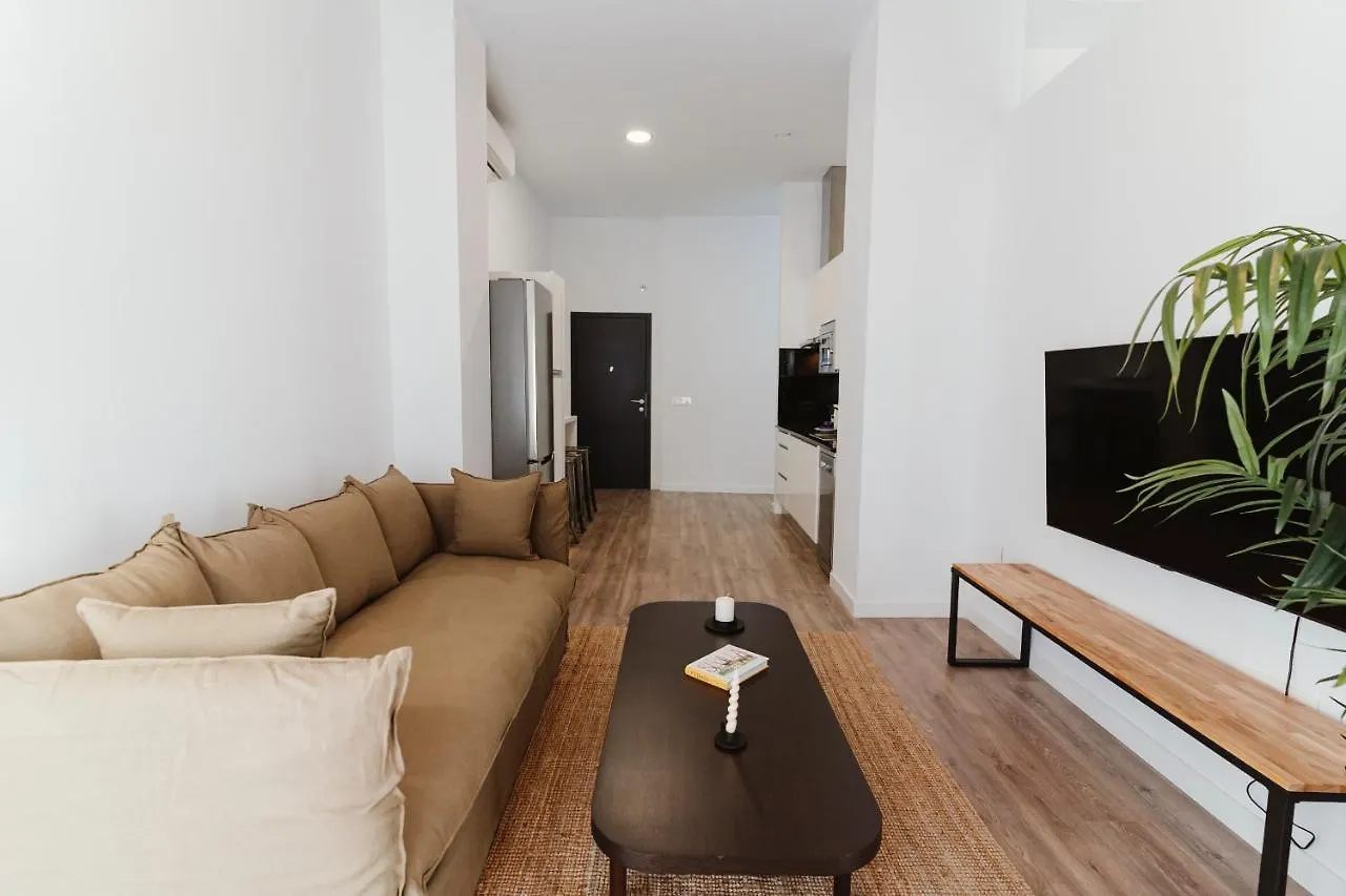 O&L Punonrostro Bright Minimalist Central Home Seville