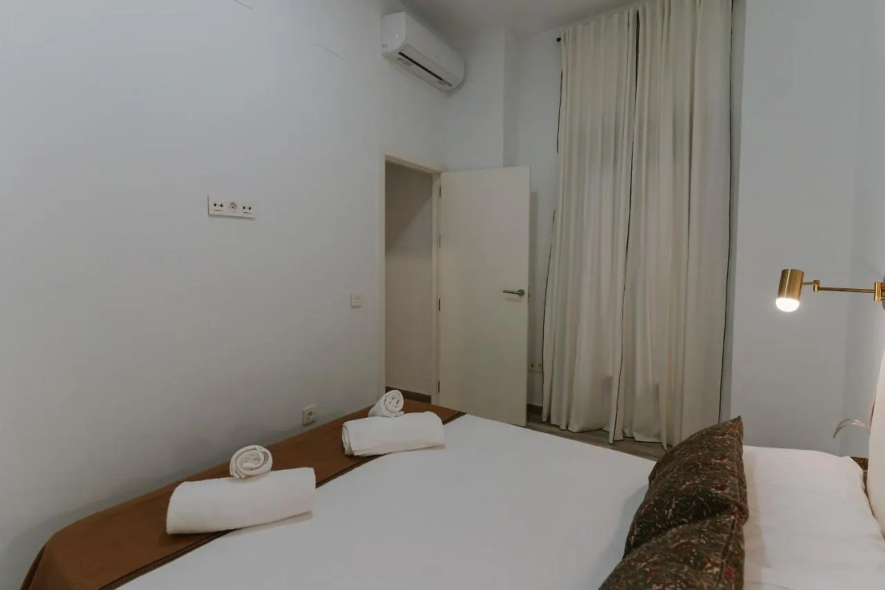 O&L Punonrostro Bright Minimalist Central Home Seville 0*,