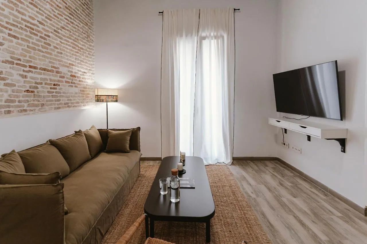O&L Punonrostro Bright Minimalist Central Home Seville Apartment